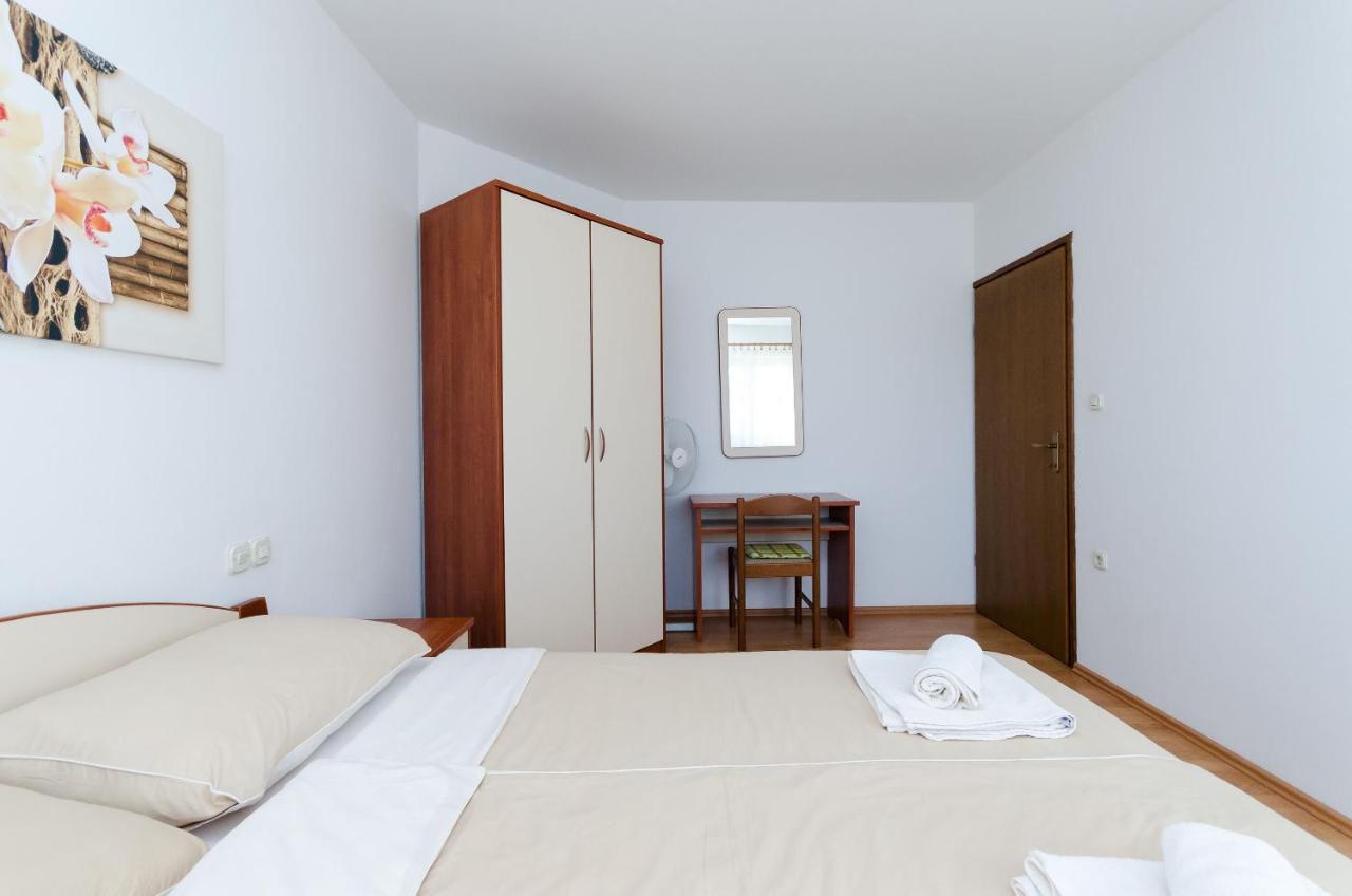 Apartments Marija P Lopar Ngoại thất bức ảnh