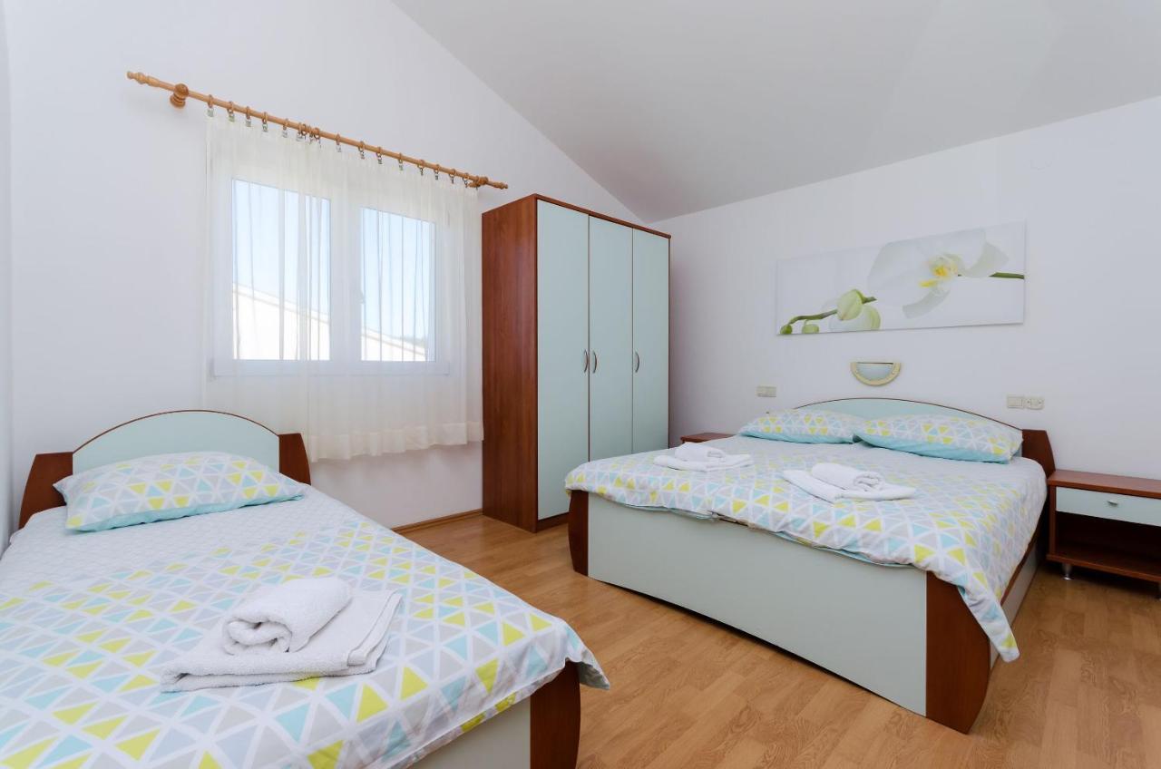 Apartments Marija P Lopar Ngoại thất bức ảnh