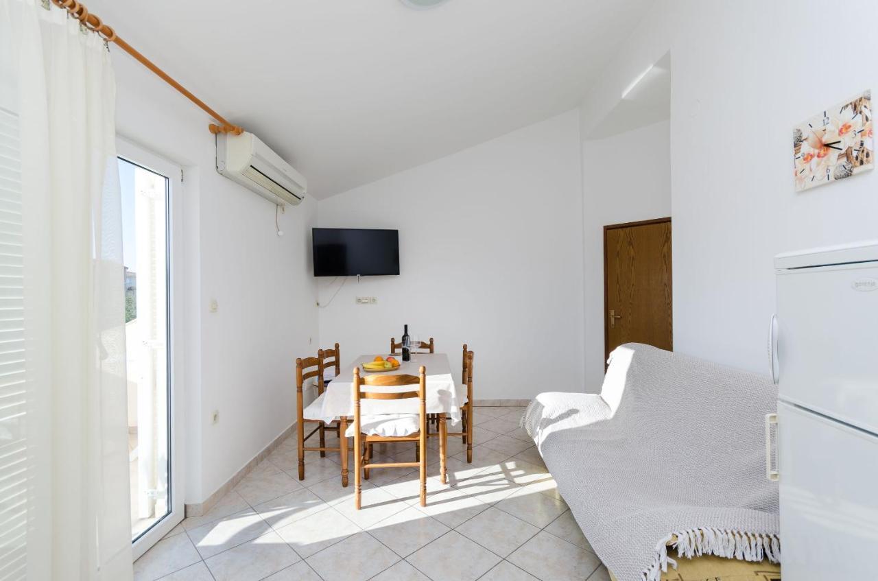 Apartments Marija P Lopar Ngoại thất bức ảnh